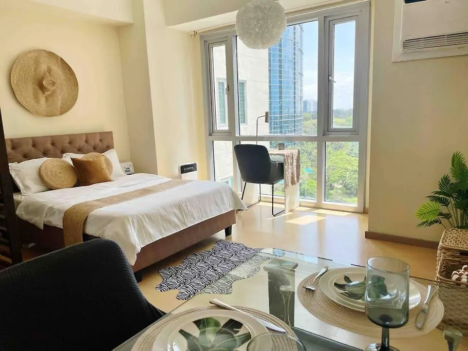 Jane In The City! In Avant, Bgc Manila